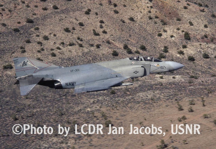 VF-301 desert 1983